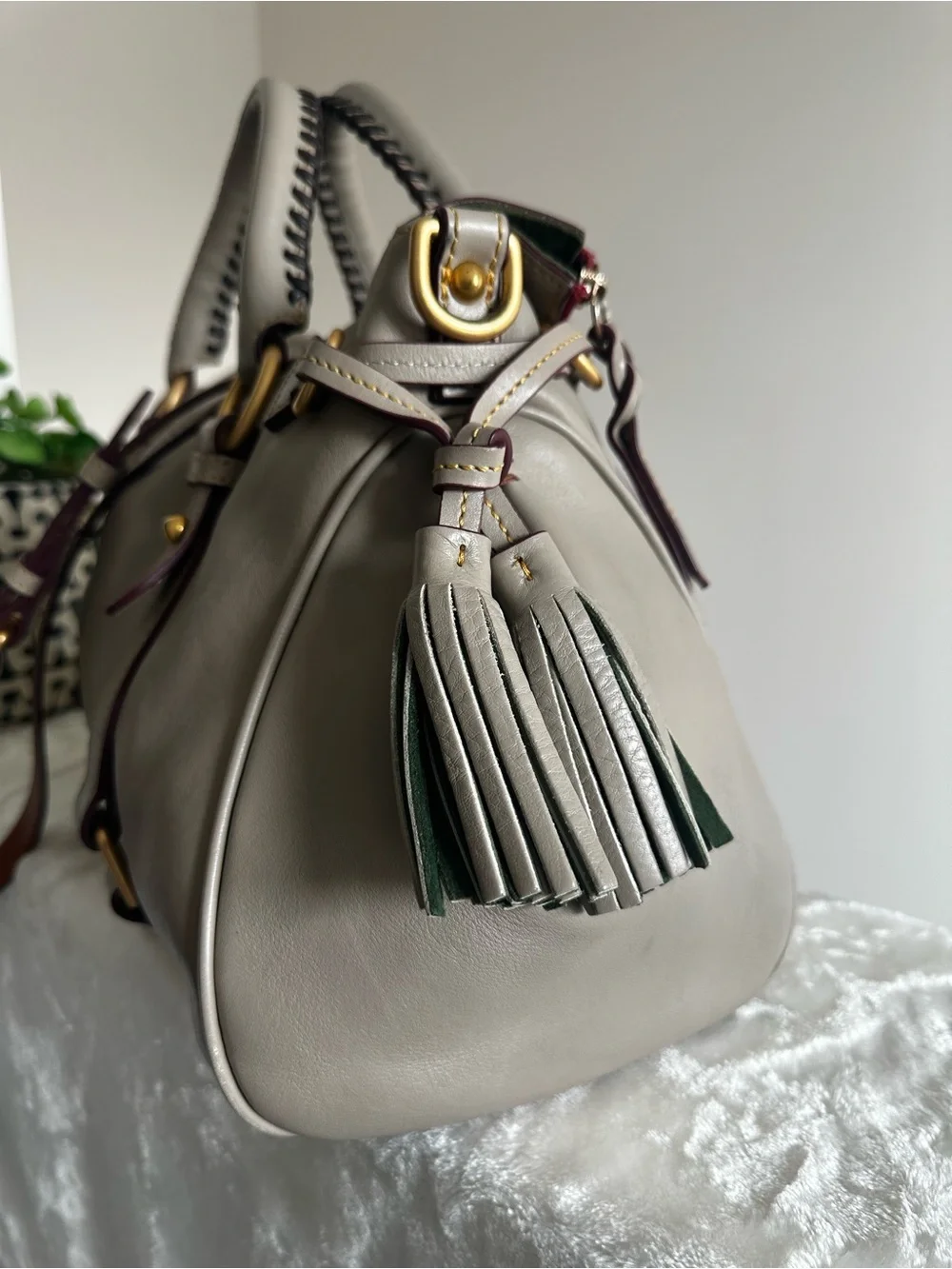 Dooney & Bourke Light Taupe Florentine Satchel EUC